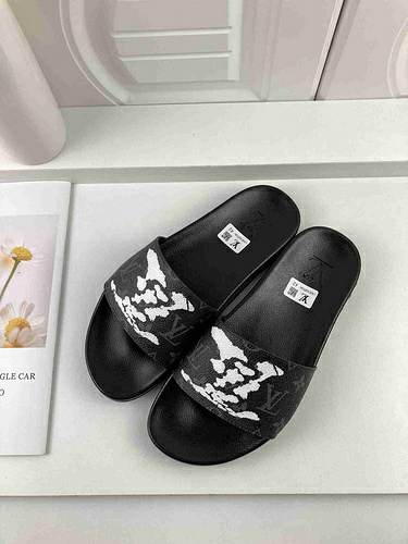 Picture of LV Slippers _SKU680984749742017